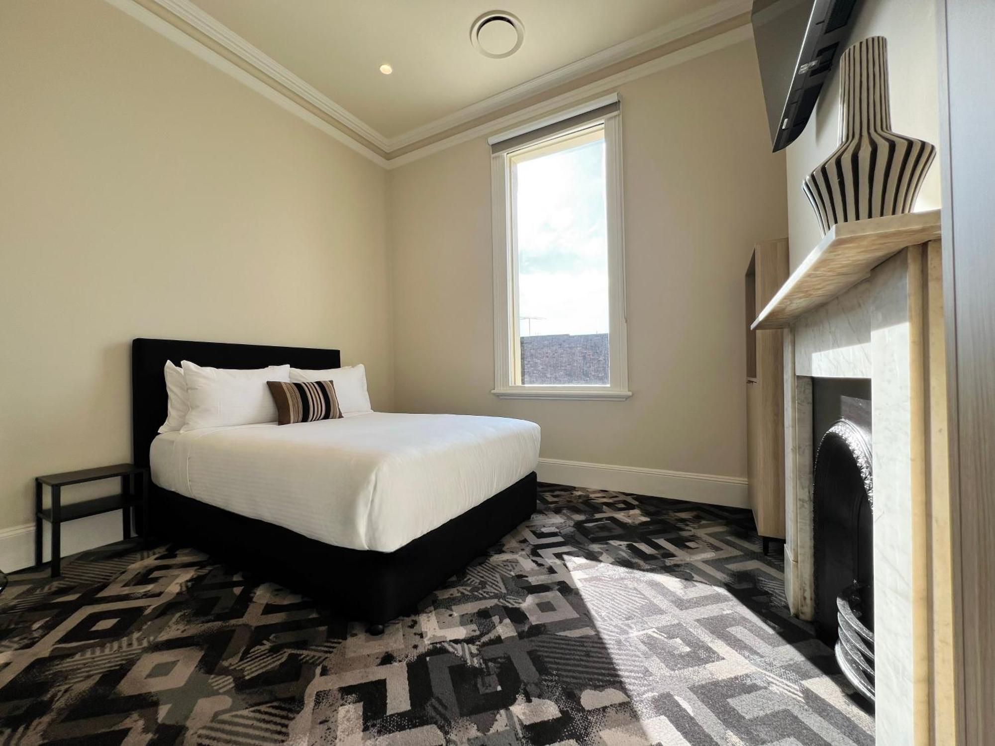 Double Room with Shared Bathroom